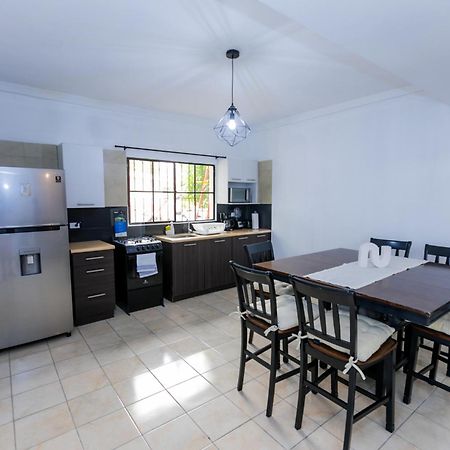 Friendly House Hotel Santa Tecla Buitenkant foto