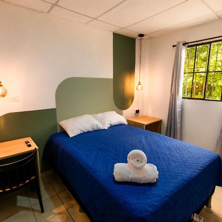 Friendly House Hotel Santa Tecla Buitenkant foto