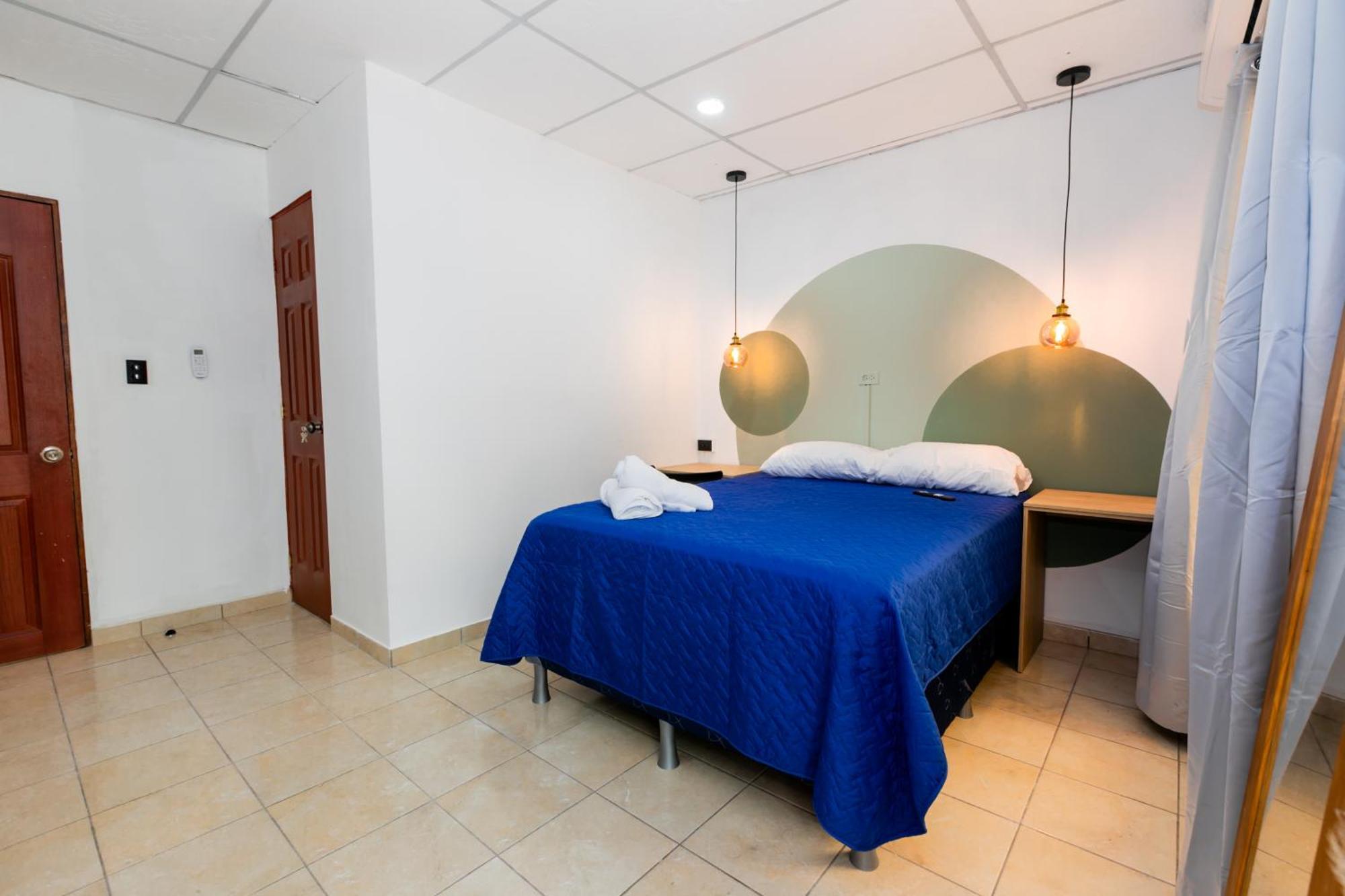 Friendly House Hotel Santa Tecla Buitenkant foto