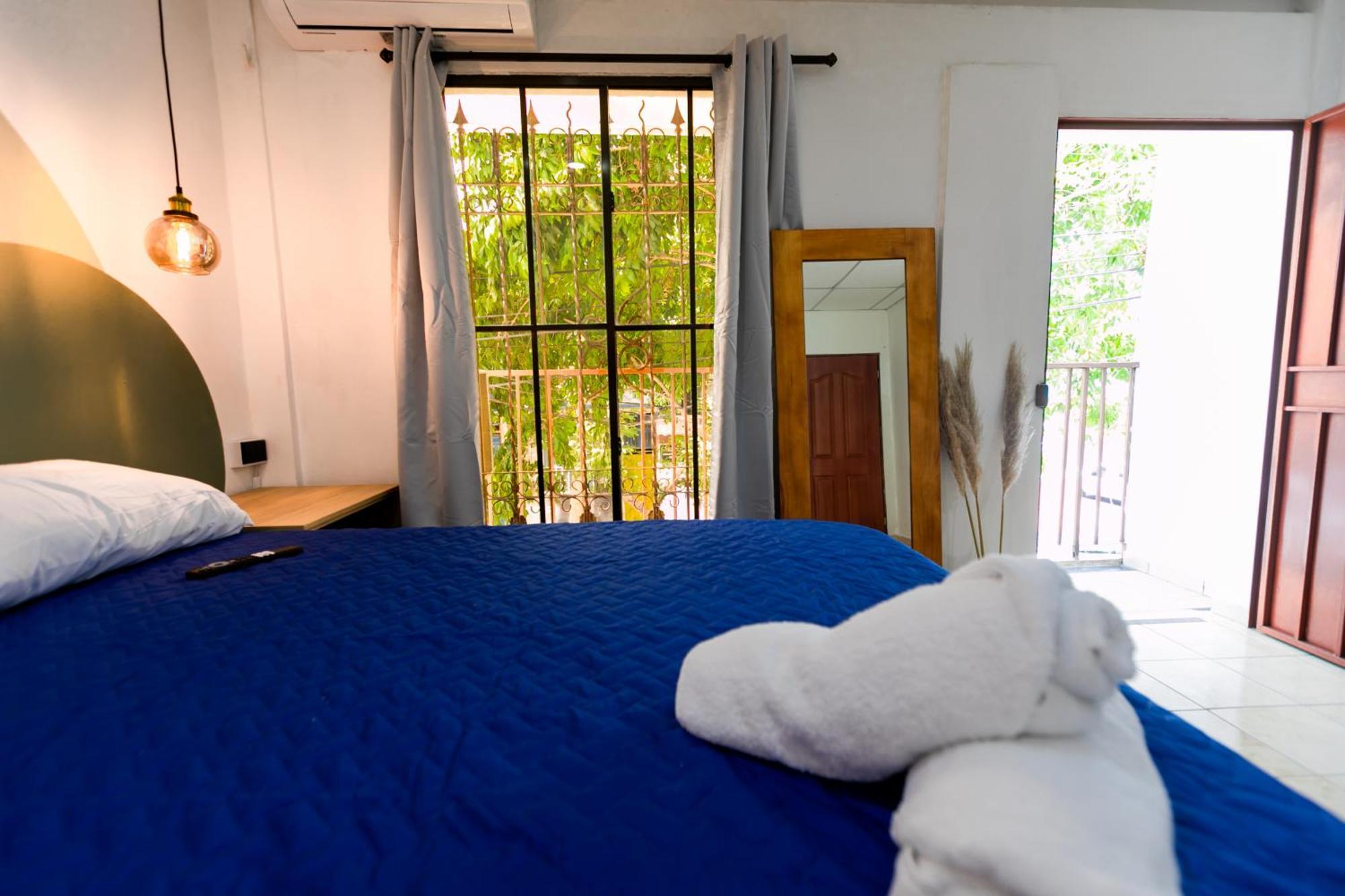 Friendly House Hotel Santa Tecla Buitenkant foto